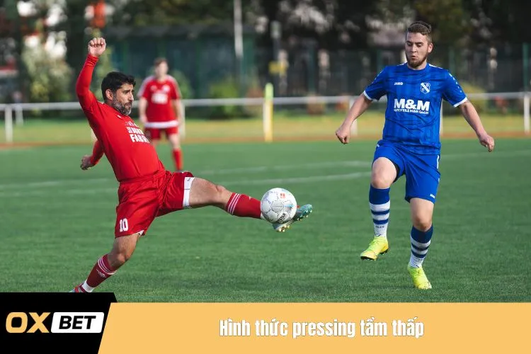Hình thức pressing tầm thấp